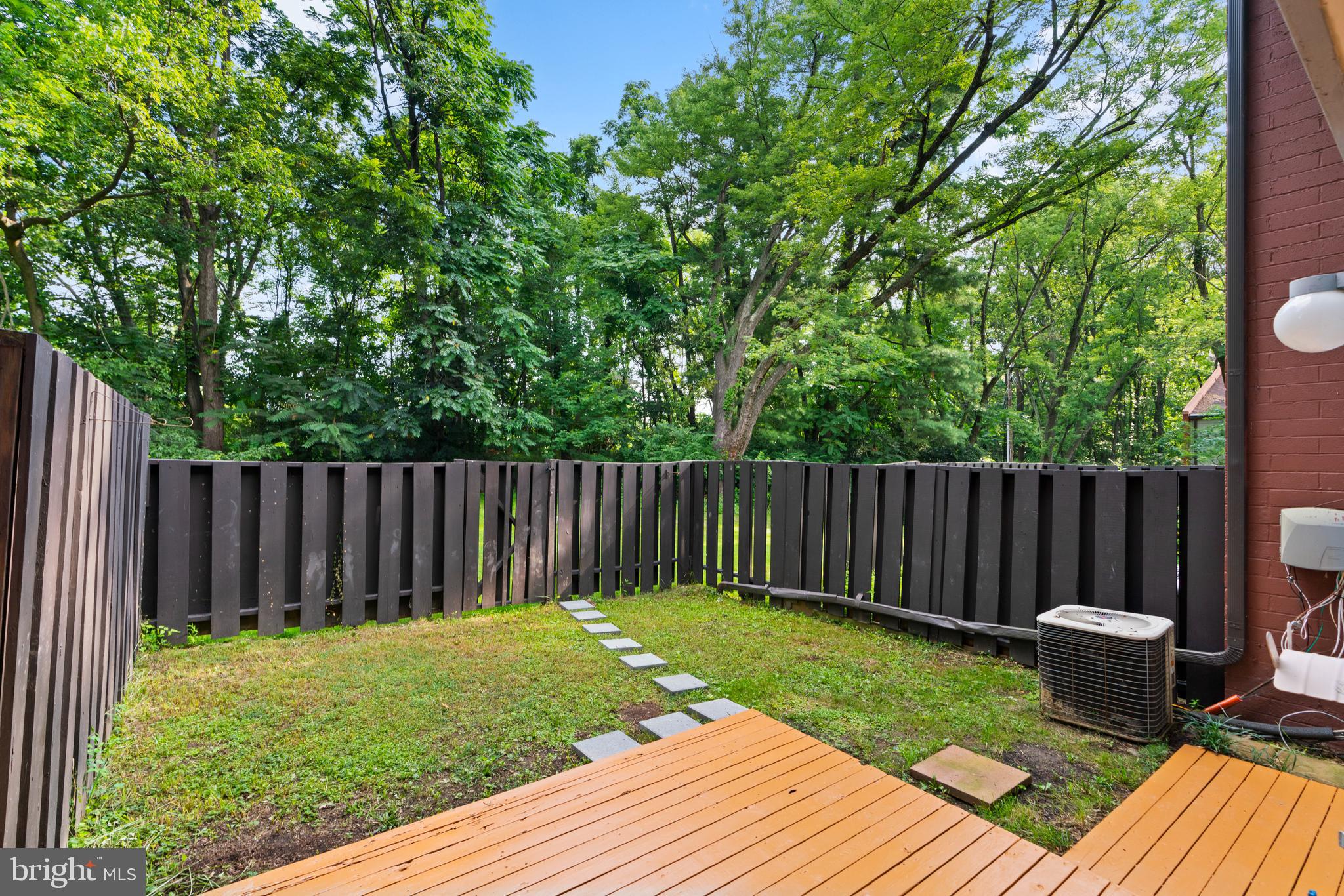 NORTHGATE SQUARE - Residential Lease