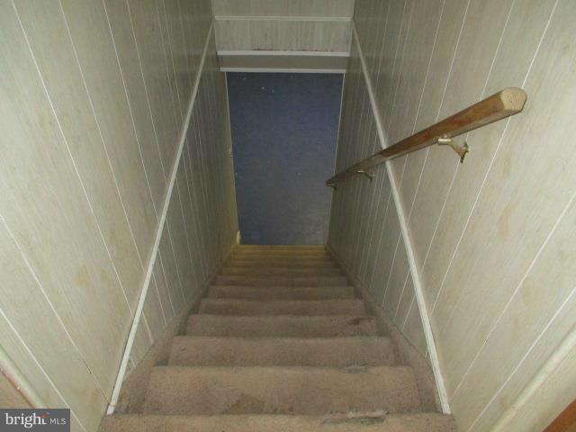 LODGE FOREST MANOR - Residential