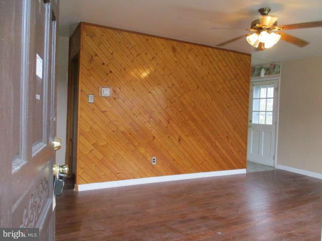 LODGE FOREST MANOR - Residential