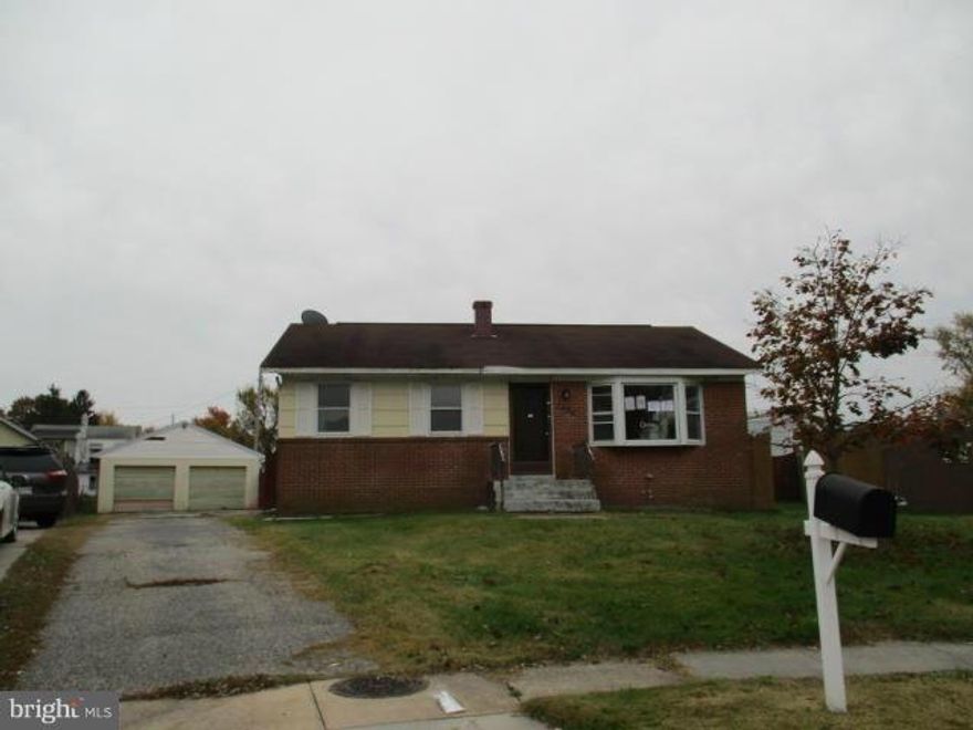 MAIN LEVEL LIVING IS THIS SPACIOUS RANCHER ON A NICE SIZE LOT OF .30 ACRES. OPEN FLOOR PLAN WITH ENCLOSED PORCH AND SUNKEN HOT TUB OFF KITCHEN. HOME OFFERS 2 BEDROOMS AND 1.1 BATHS. LOWER LEVEL IS IMPROVED WITH OFFICE/ DEN AND STORAGE AREA. IN-GROUND POOL AND POOL HOUSE IN REAR . DEEP DRIVEWAY WITH 2 CAR GARAGE . CLOSE TO SCHOOLS & SHOPPING. EASY ACCESS TO KEY BRIDGE.AGENTS VIEW DOCS .