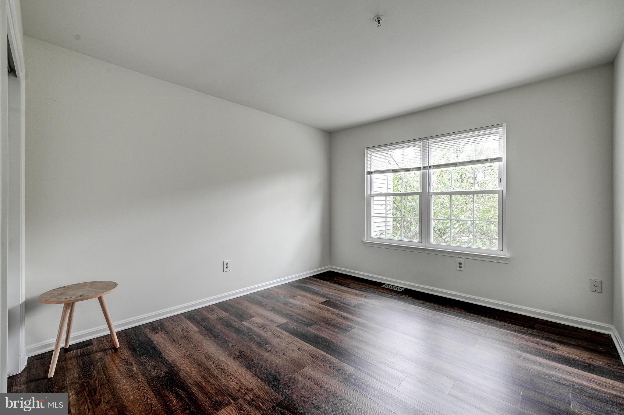 CLARY'S FOREST - Residential Lease