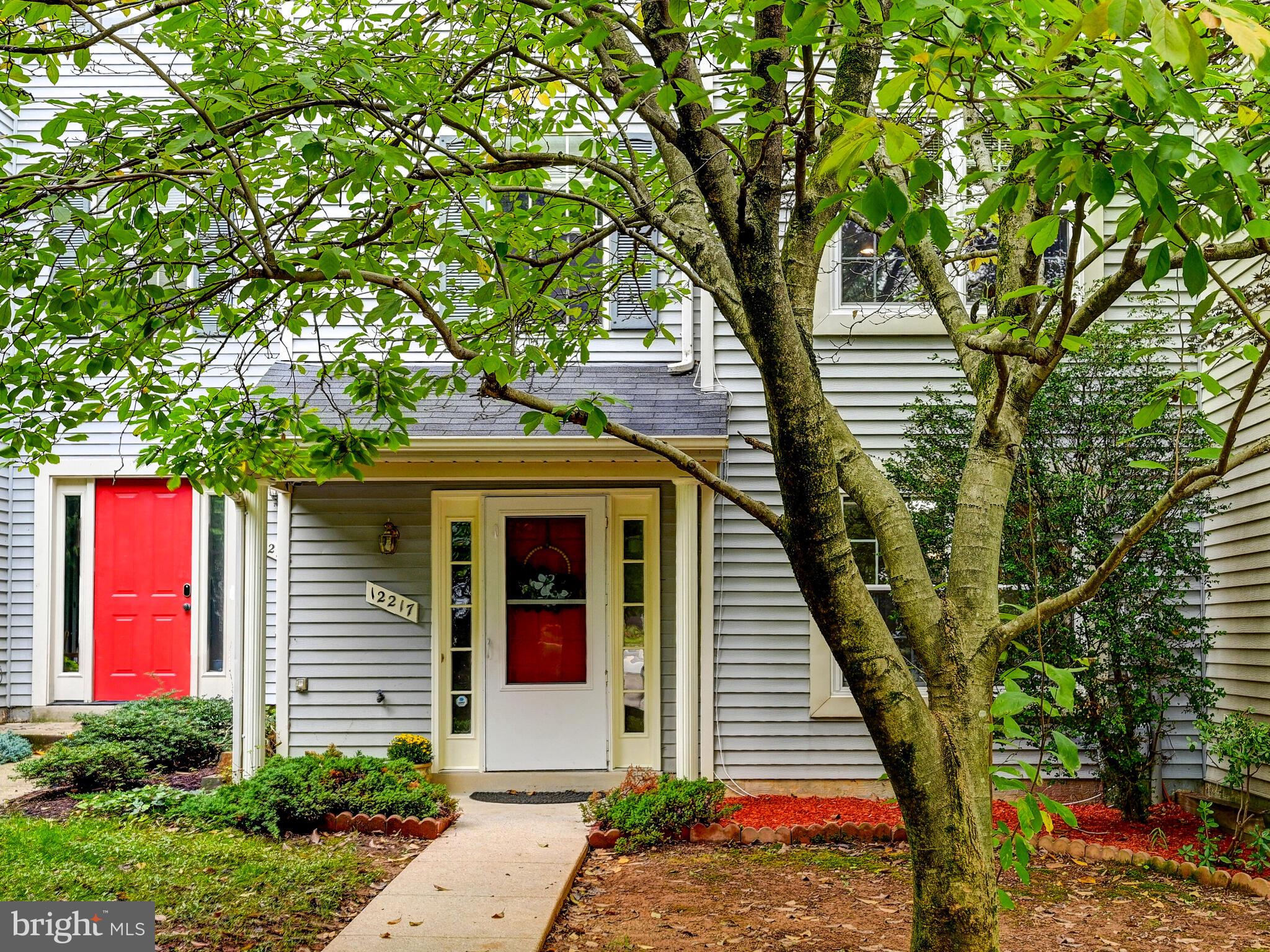 CLARY'S FOREST - Residential Lease