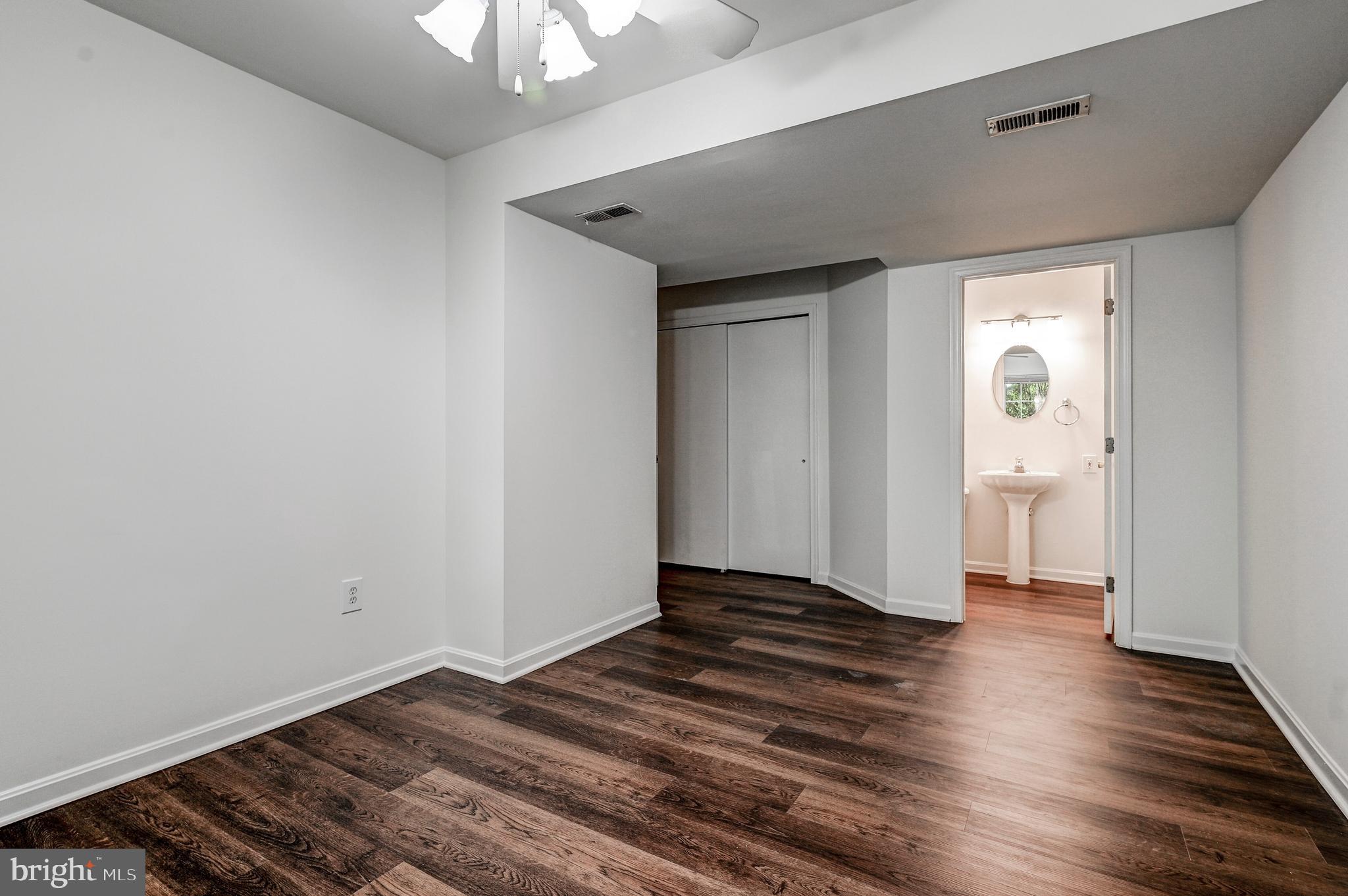 CLARY'S FOREST - Residential Lease