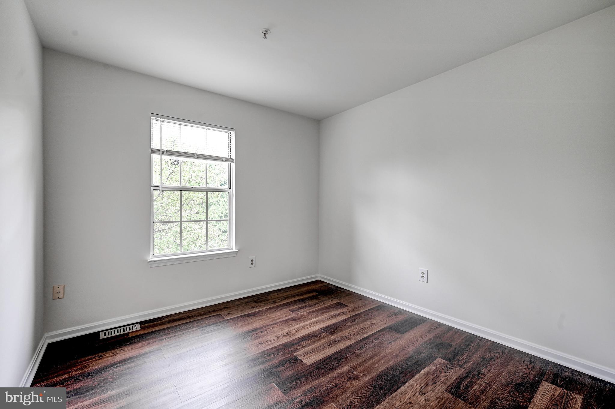 CLARY'S FOREST - Residential Lease