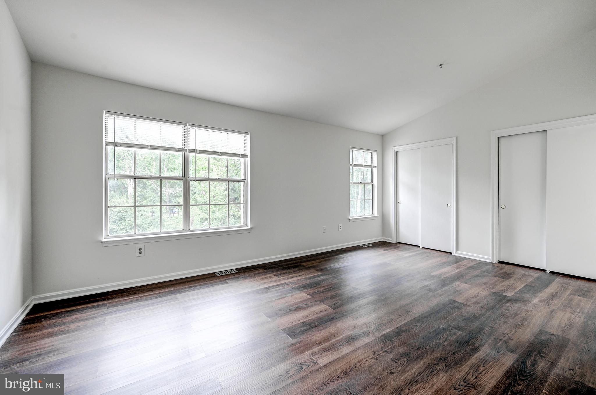 CLARY'S FOREST - Residential Lease