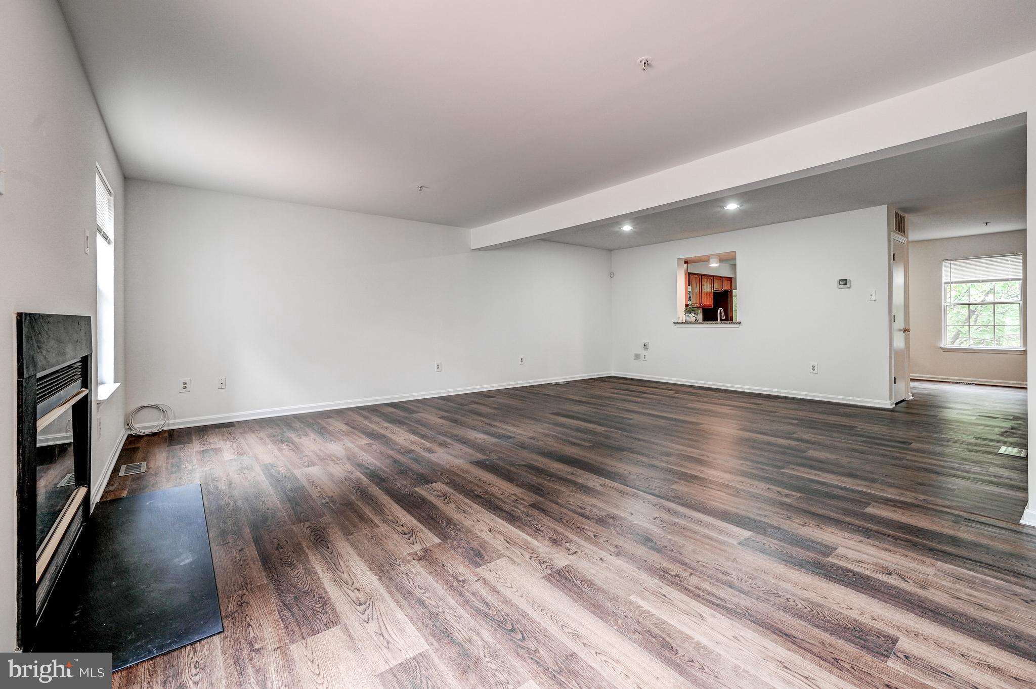 CLARY'S FOREST - Residential Lease