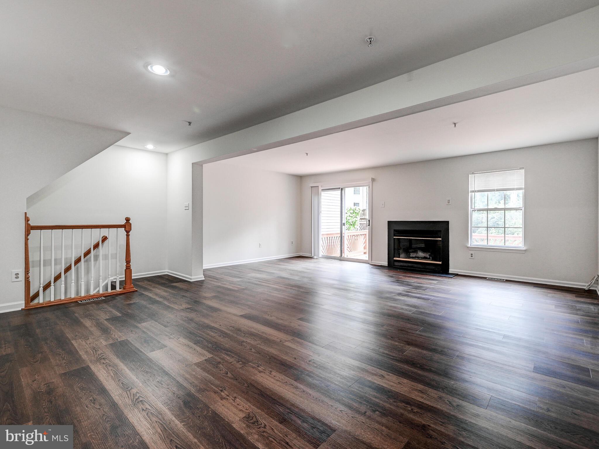 CLARY'S FOREST - Residential Lease