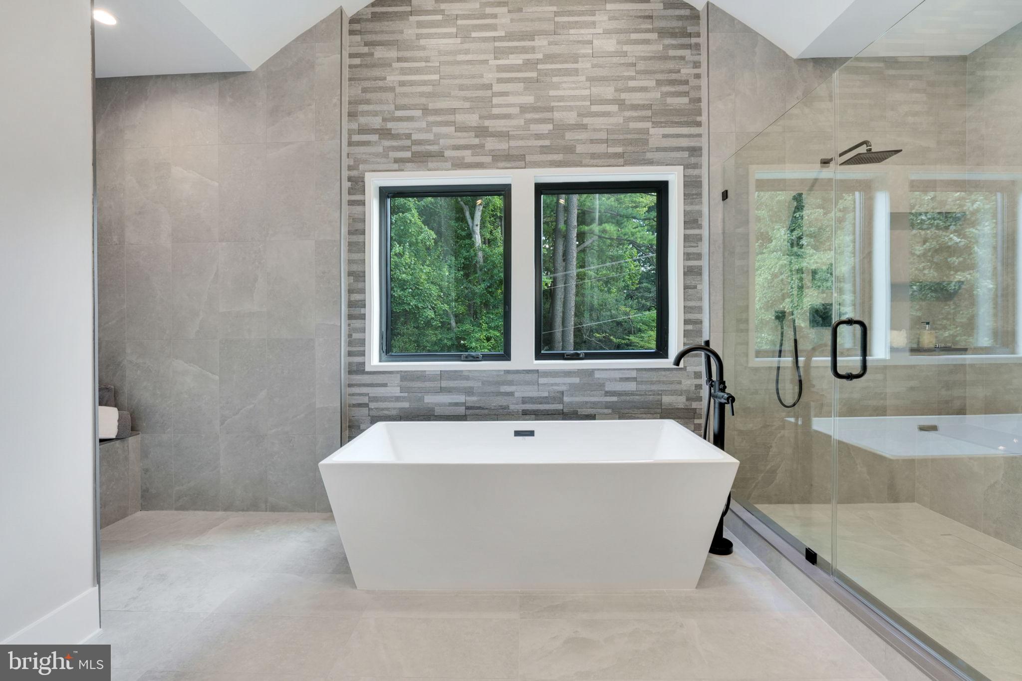 CHAIN BRIDGE FOREST - Residential