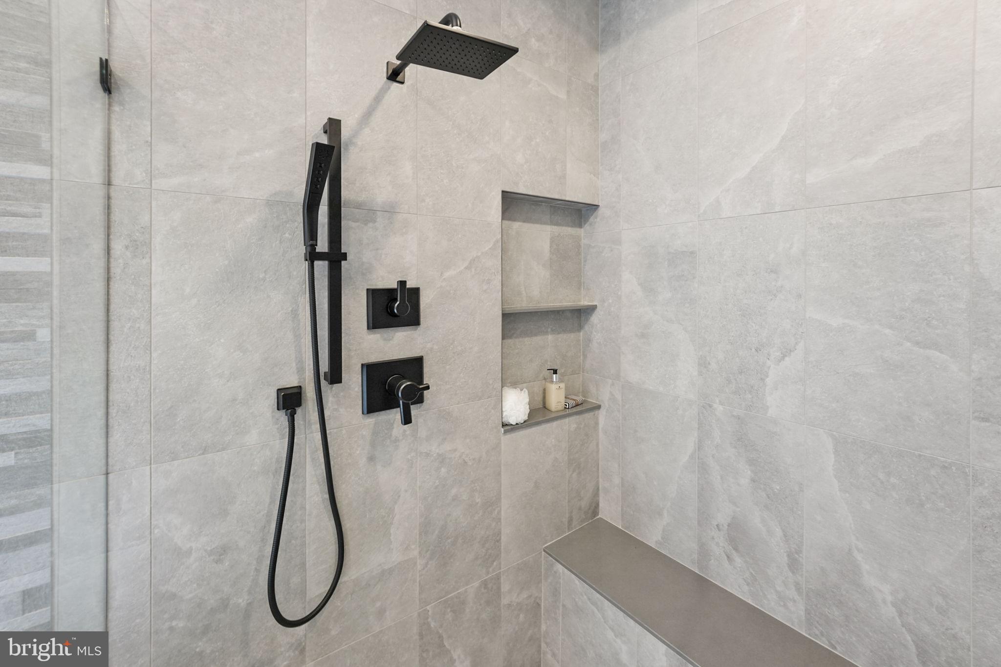 CHAIN BRIDGE FOREST - Residential