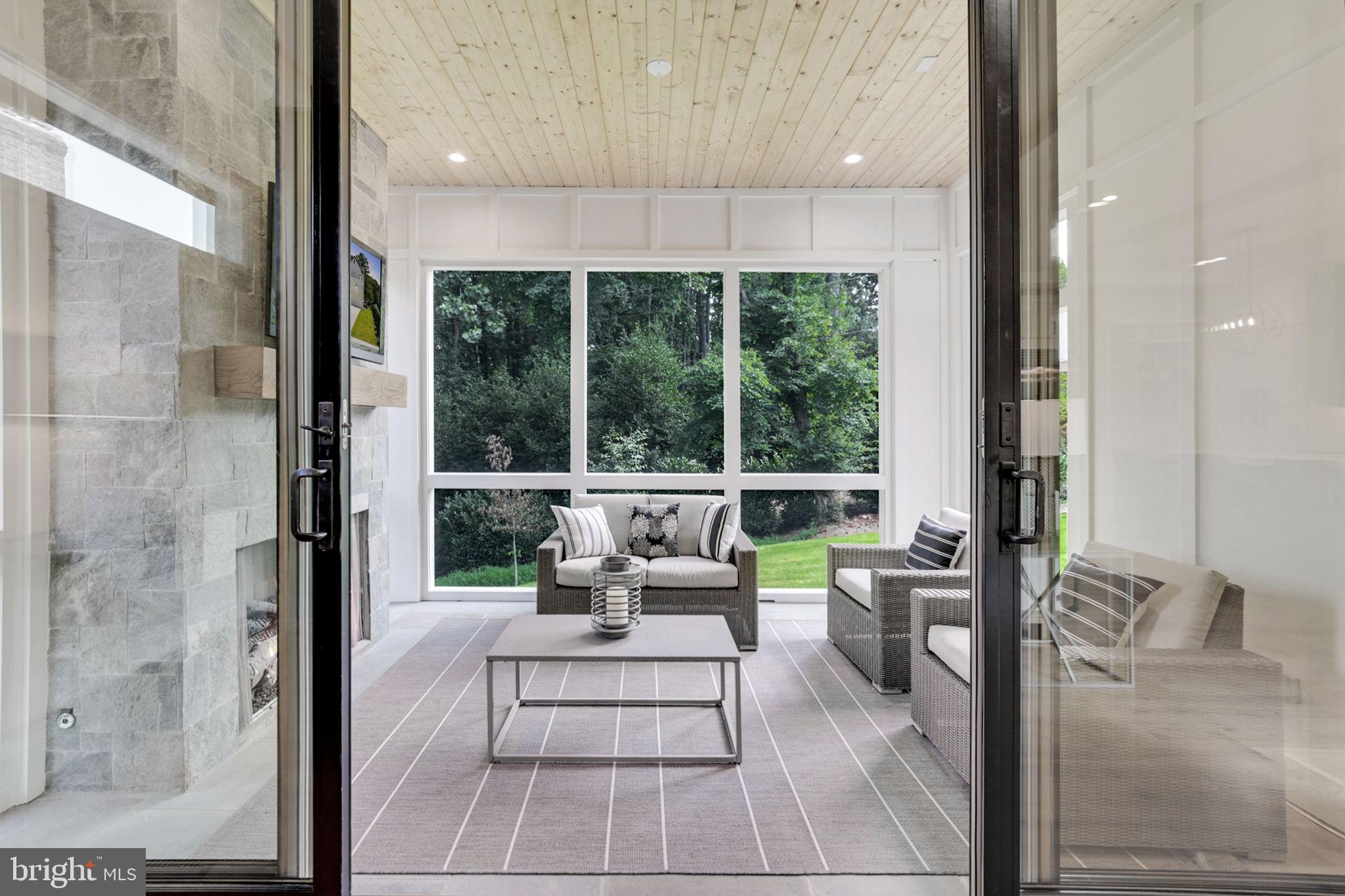 CHAIN BRIDGE FOREST - Residential