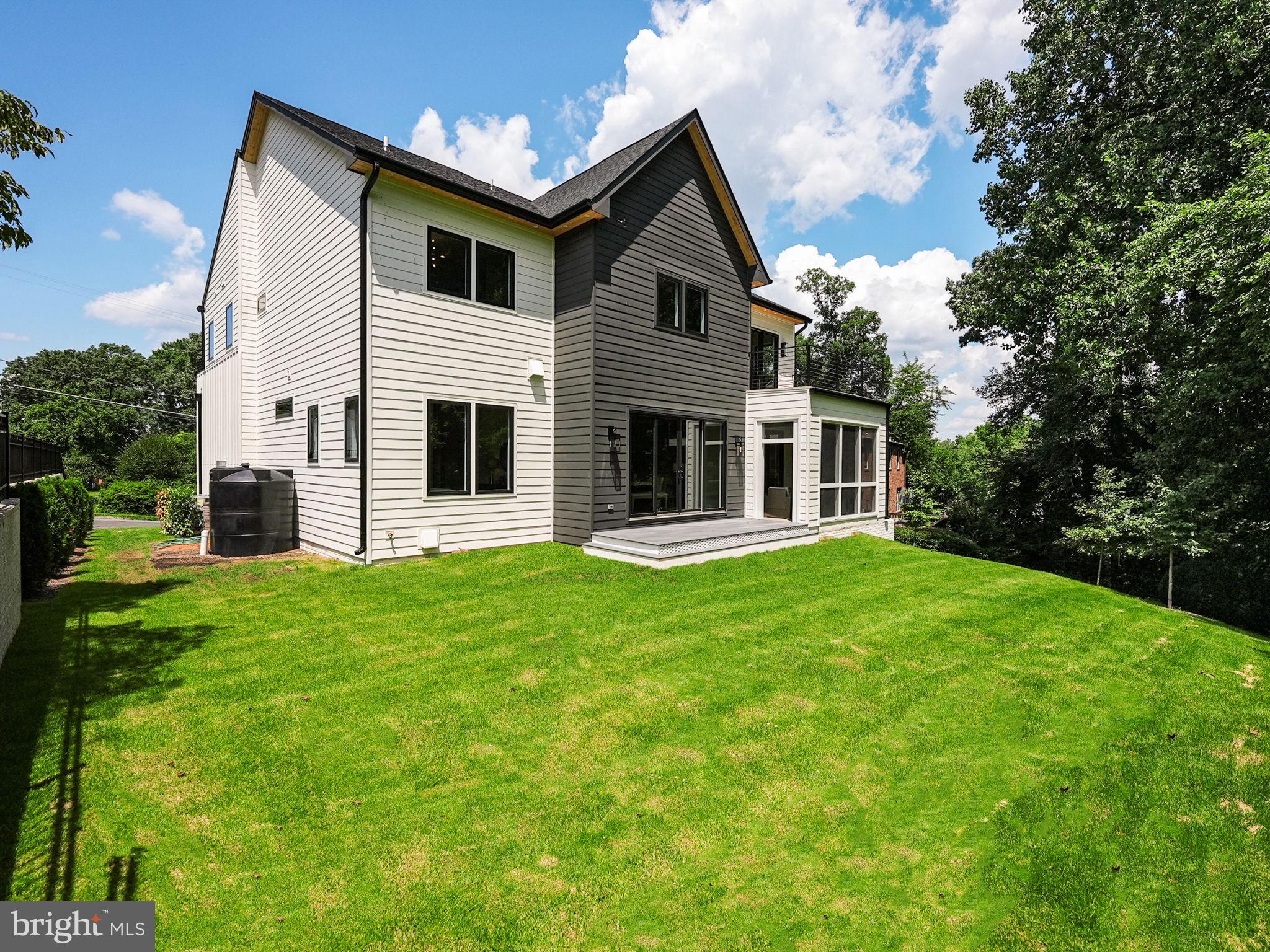 CHAIN BRIDGE FOREST - Residential