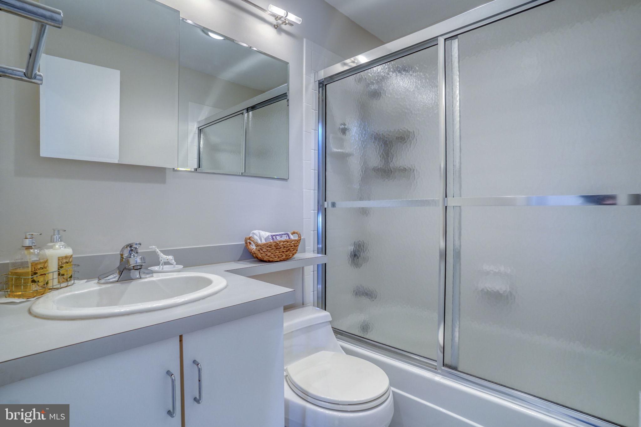 NEWBOLD SQUARE - Residential