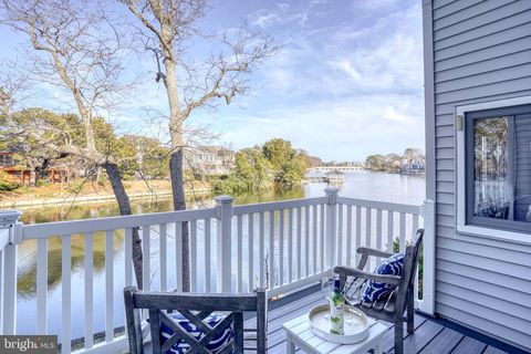 2 NEWBOLD SQUARE 2 REHOBOTH BEACH DE 19971