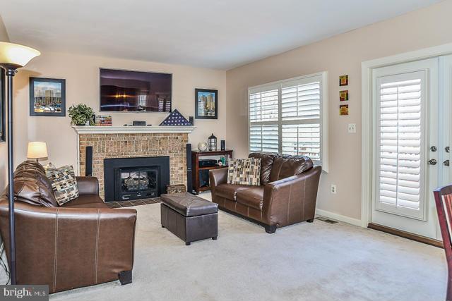 CROSSPOINTE - Residential