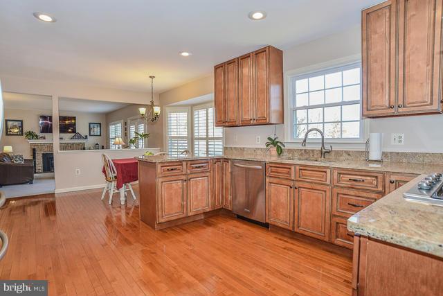 CROSSPOINTE - Residential