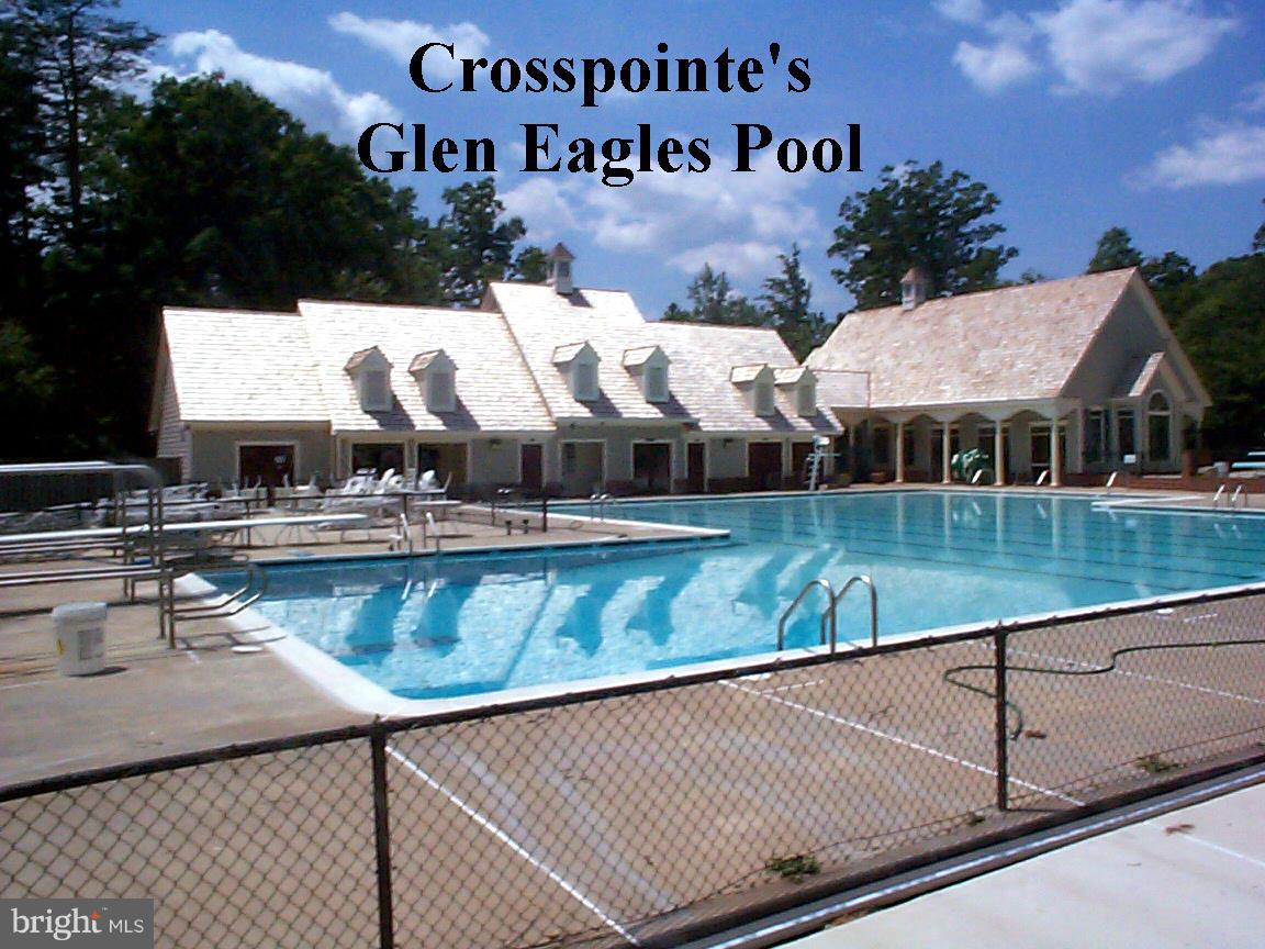 CROSSPOINTE - Residential