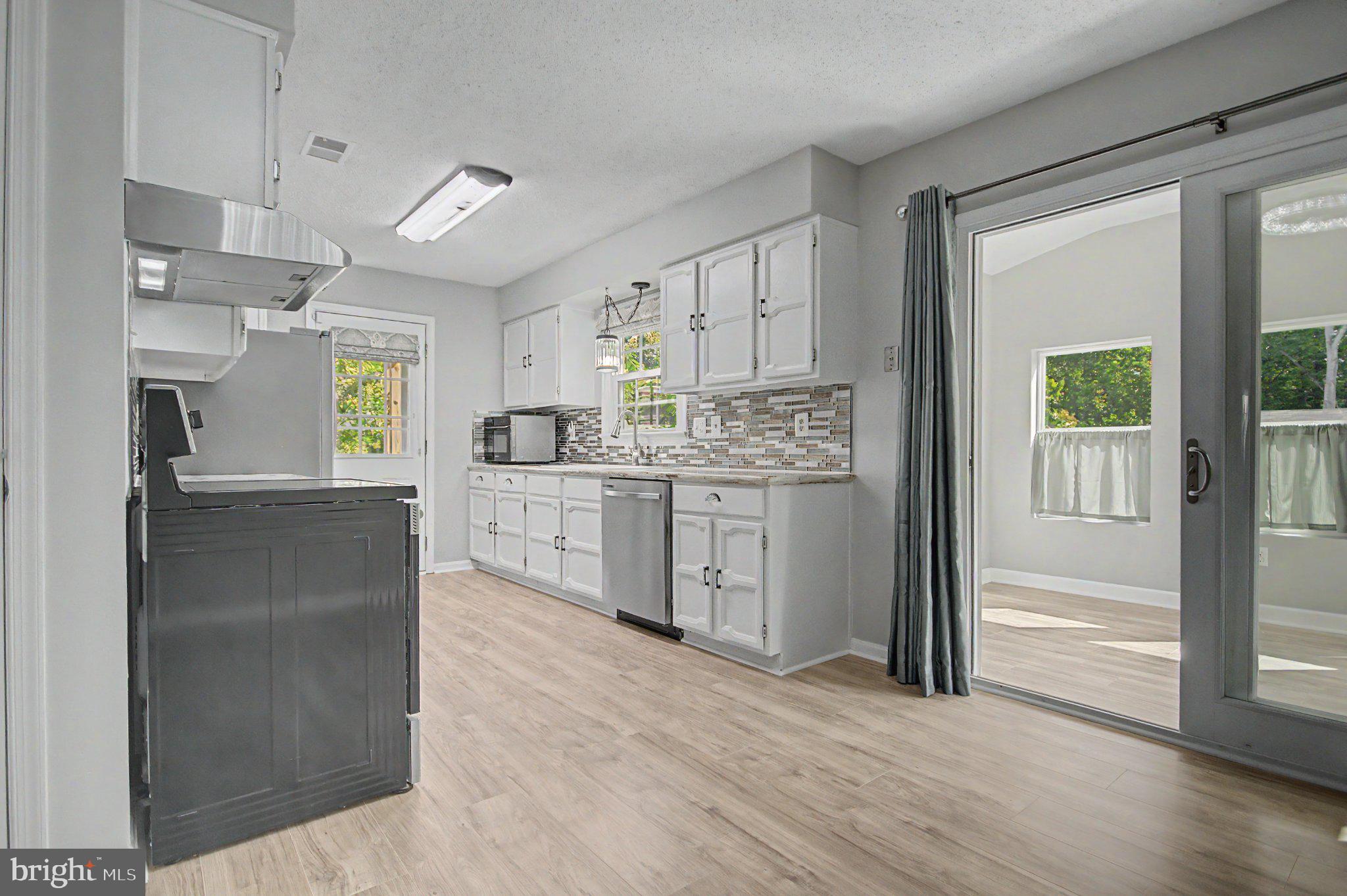 2615 POINT LOOKOUT COVE
