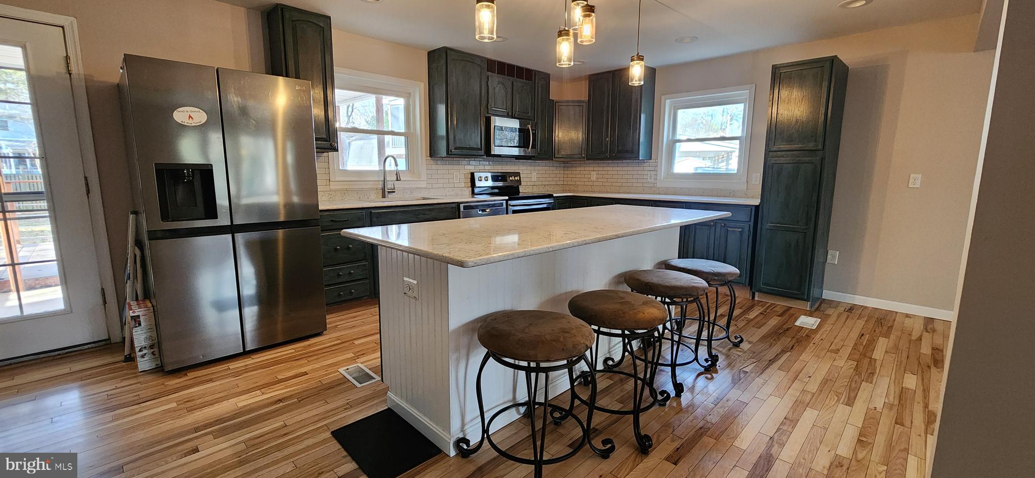 DRUM POINT - Residential Lease