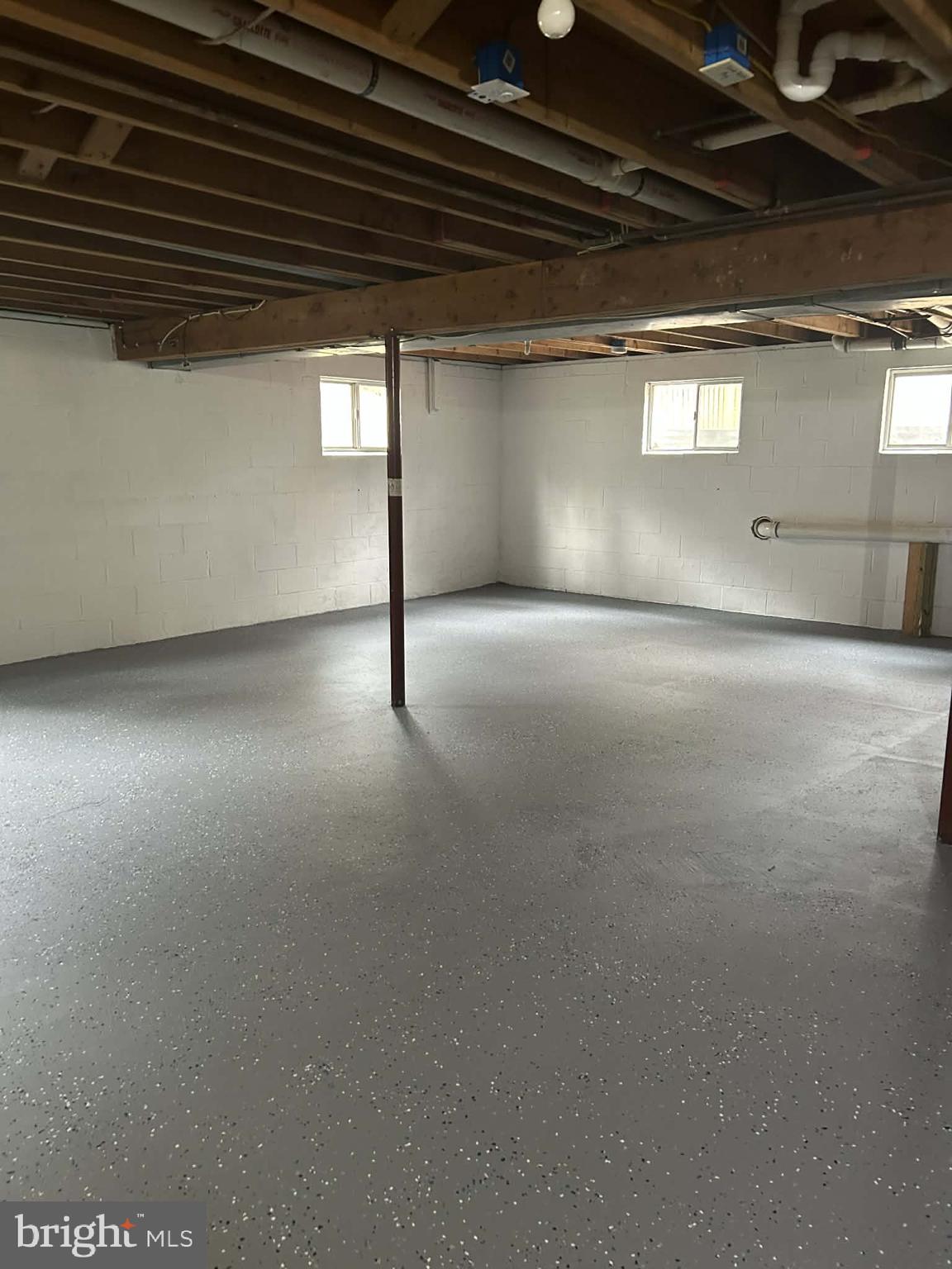 DRUM POINT - Residential Lease