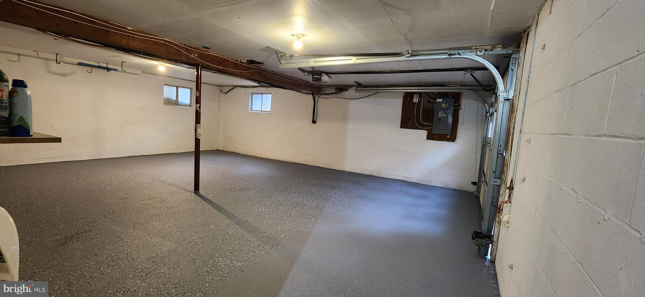 DRUM POINT - Residential Lease