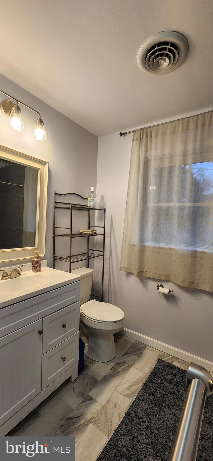 DRUM POINT - Residential Lease