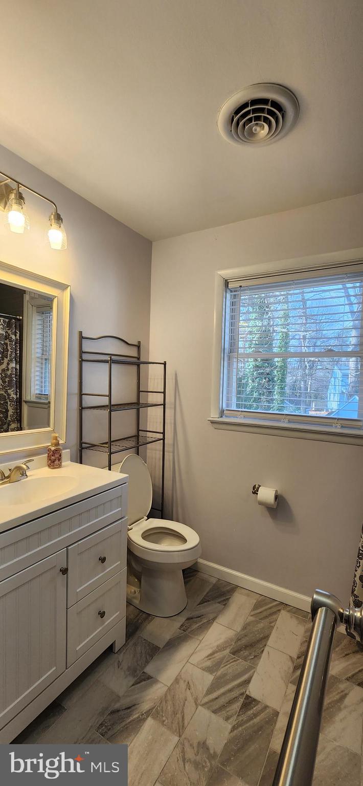 DRUM POINT - Residential Lease