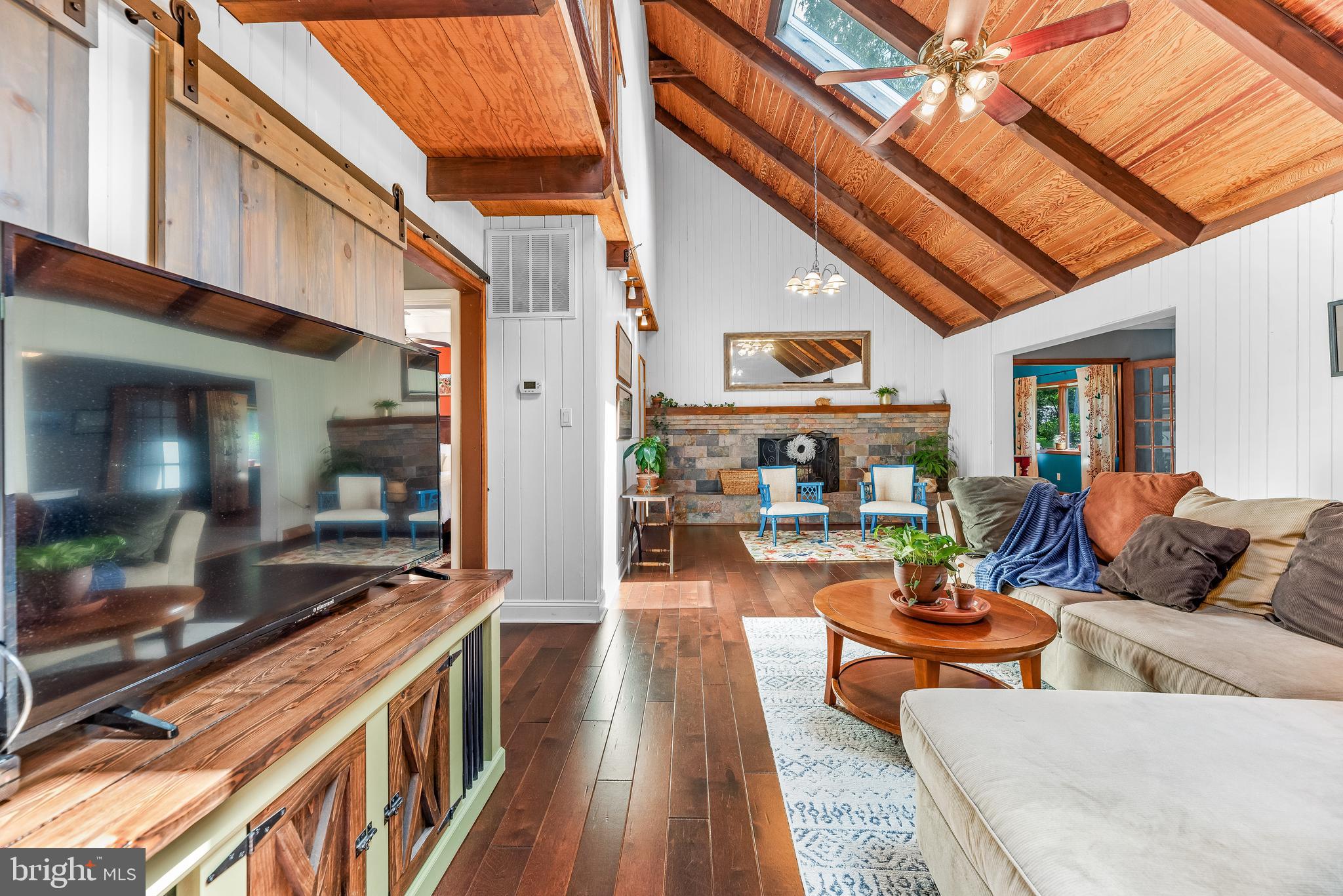 SOCIETY HILL - Residential