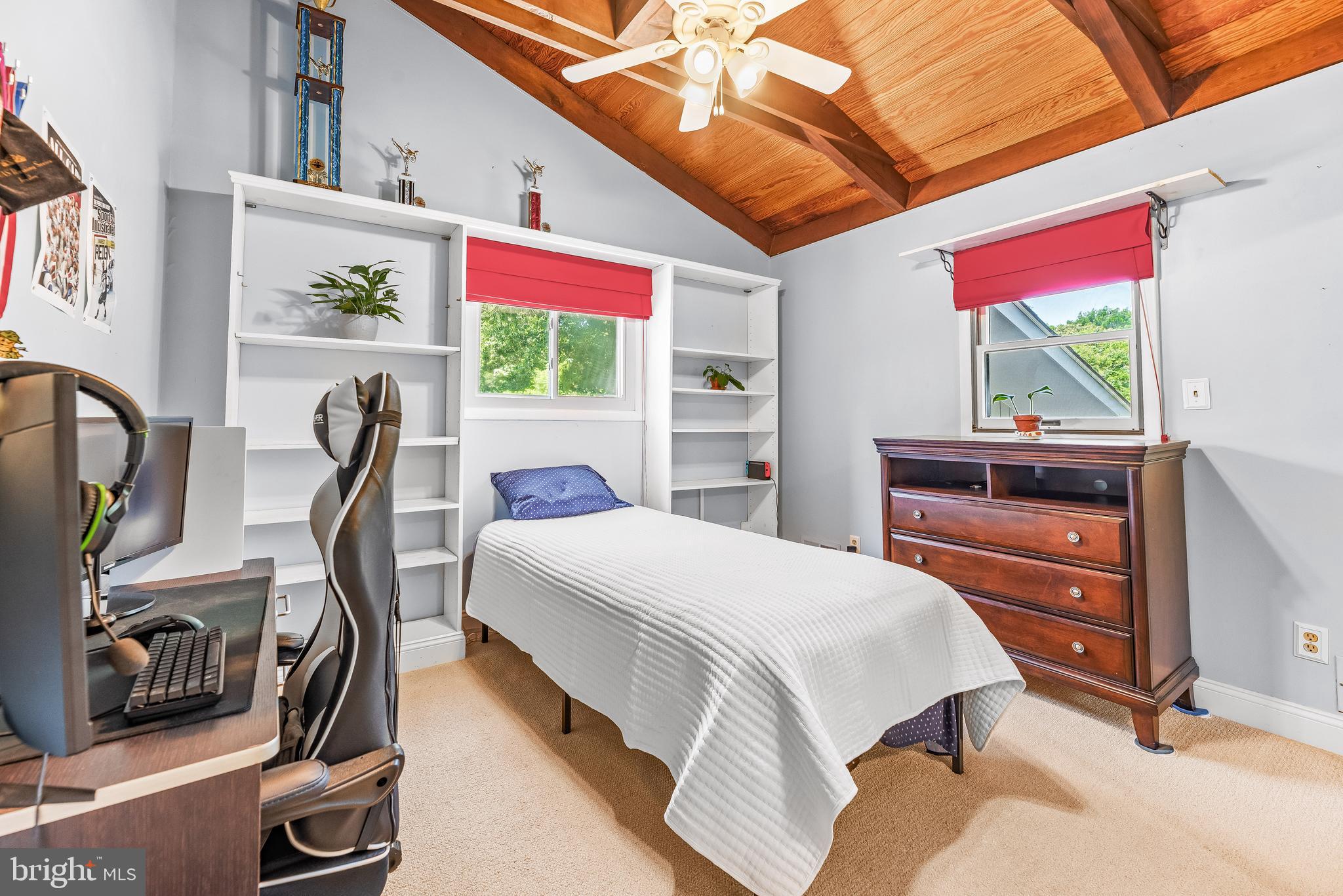 SOCIETY HILL - Residential