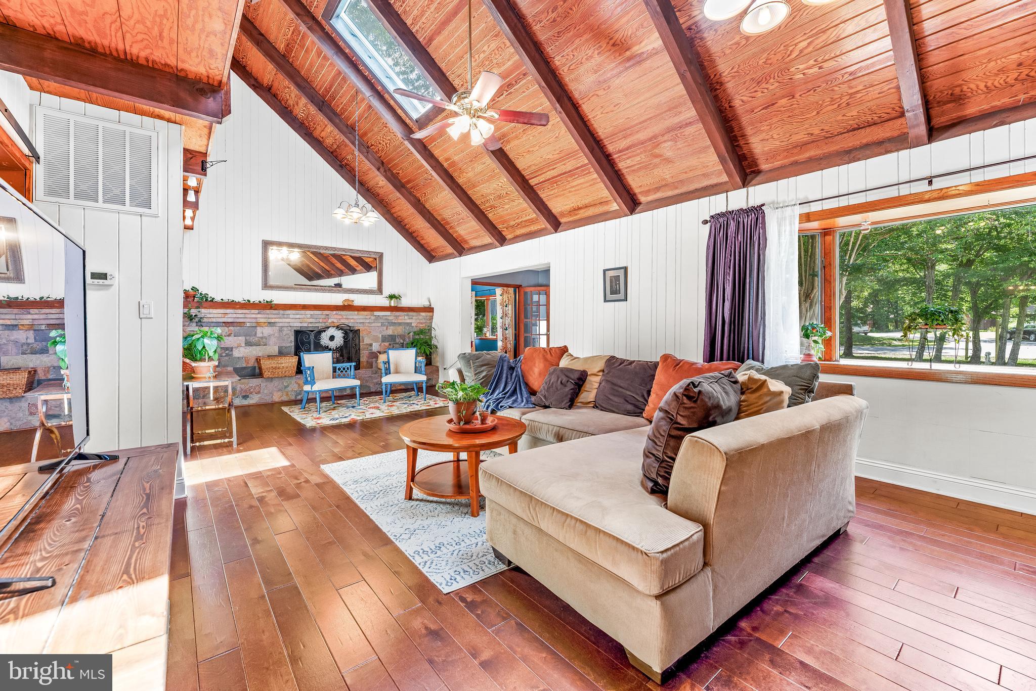 SOCIETY HILL - Residential