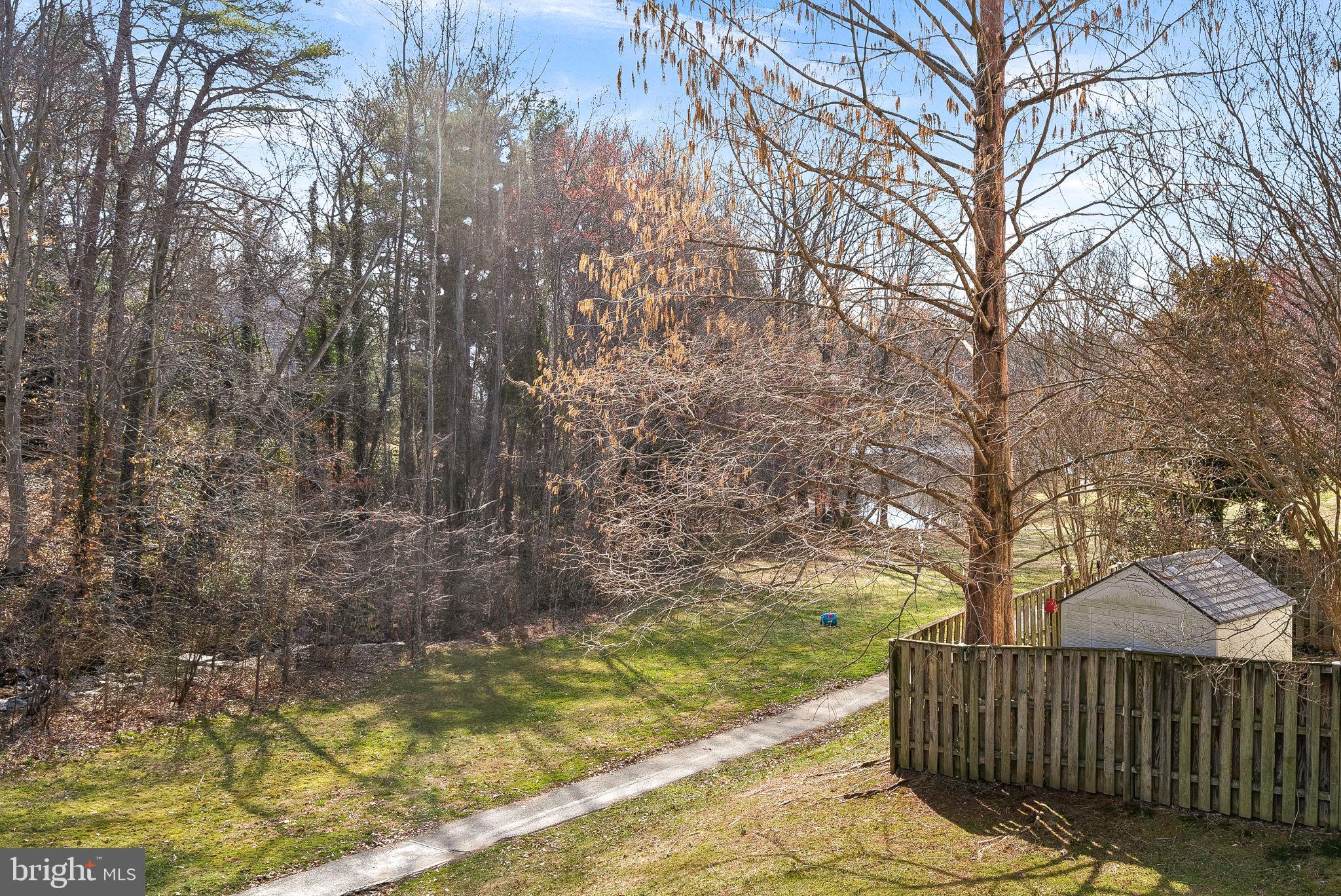 LAKE BRADDOCK - Residential