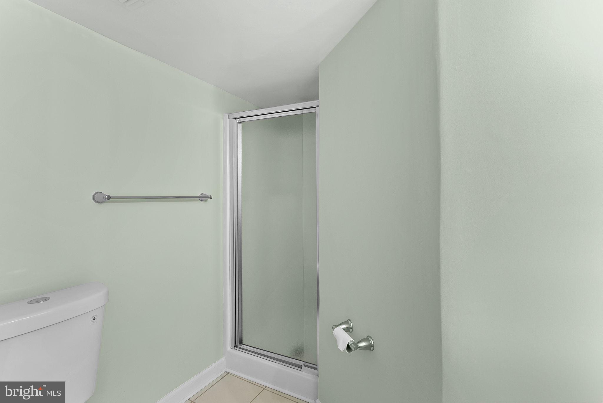 LAKE BRADDOCK - Residential