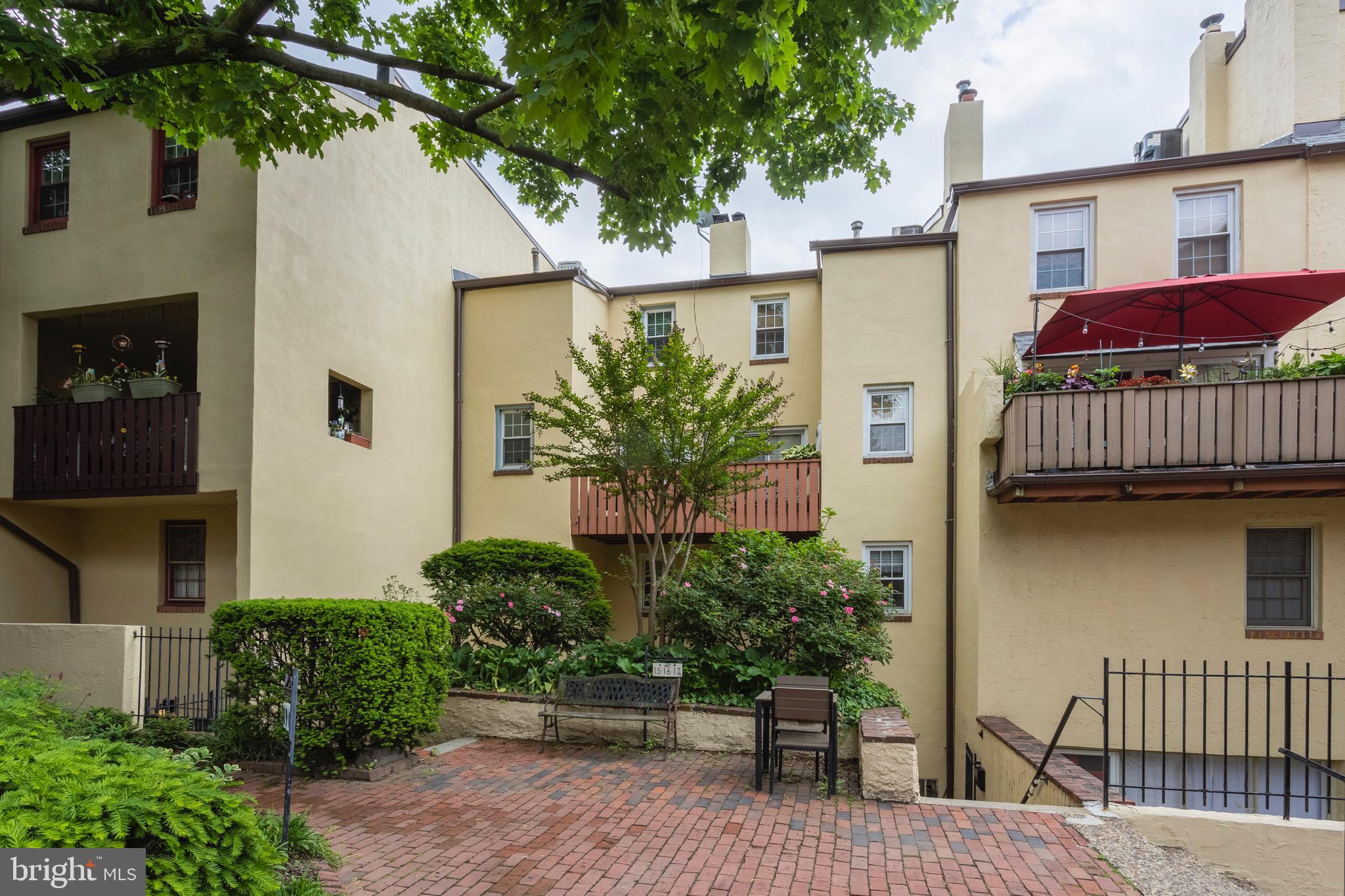 1110 LOMBARD STREET 17