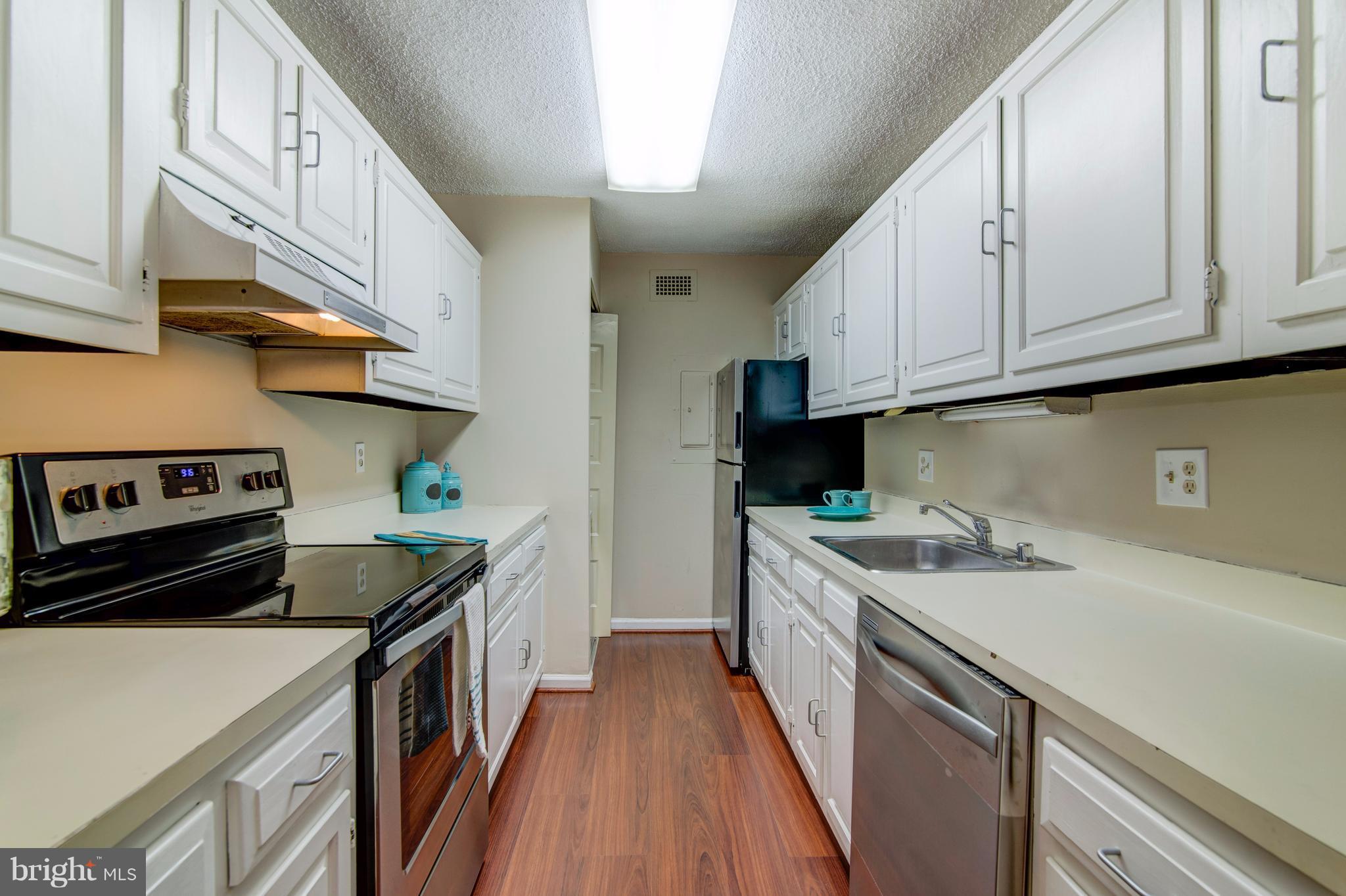 CARLYLE HOUSE - Residential