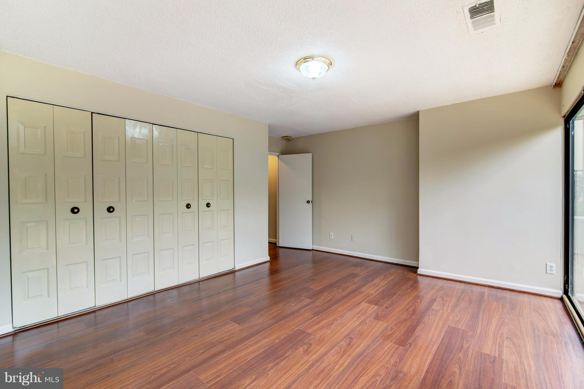 CARLYLE HOUSE - Residential