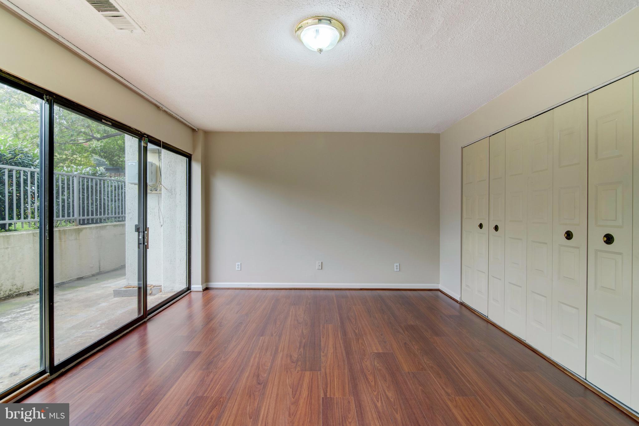 CARLYLE HOUSE - Residential