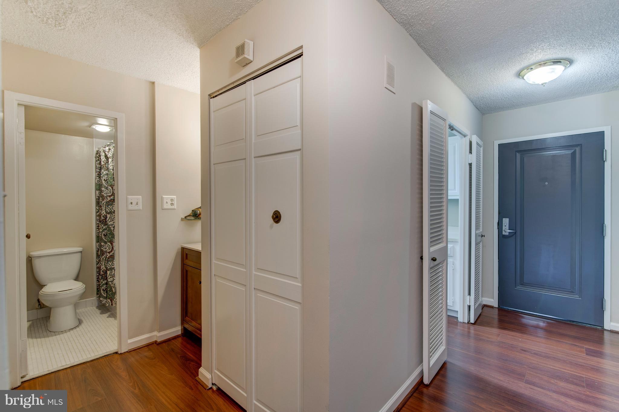 CARLYLE HOUSE - Residential