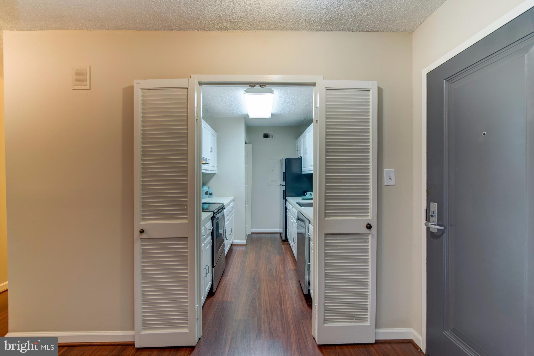 CARLYLE HOUSE - Residential