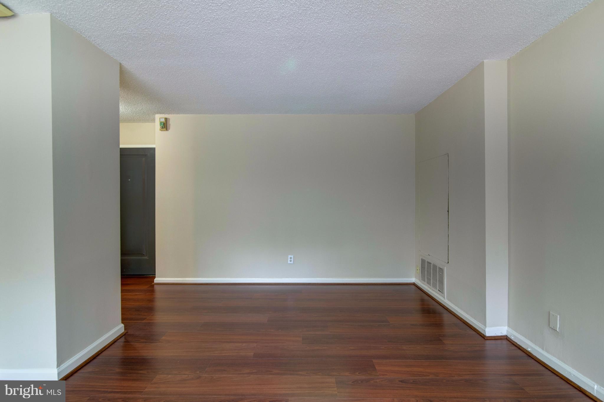 CARLYLE HOUSE - Residential