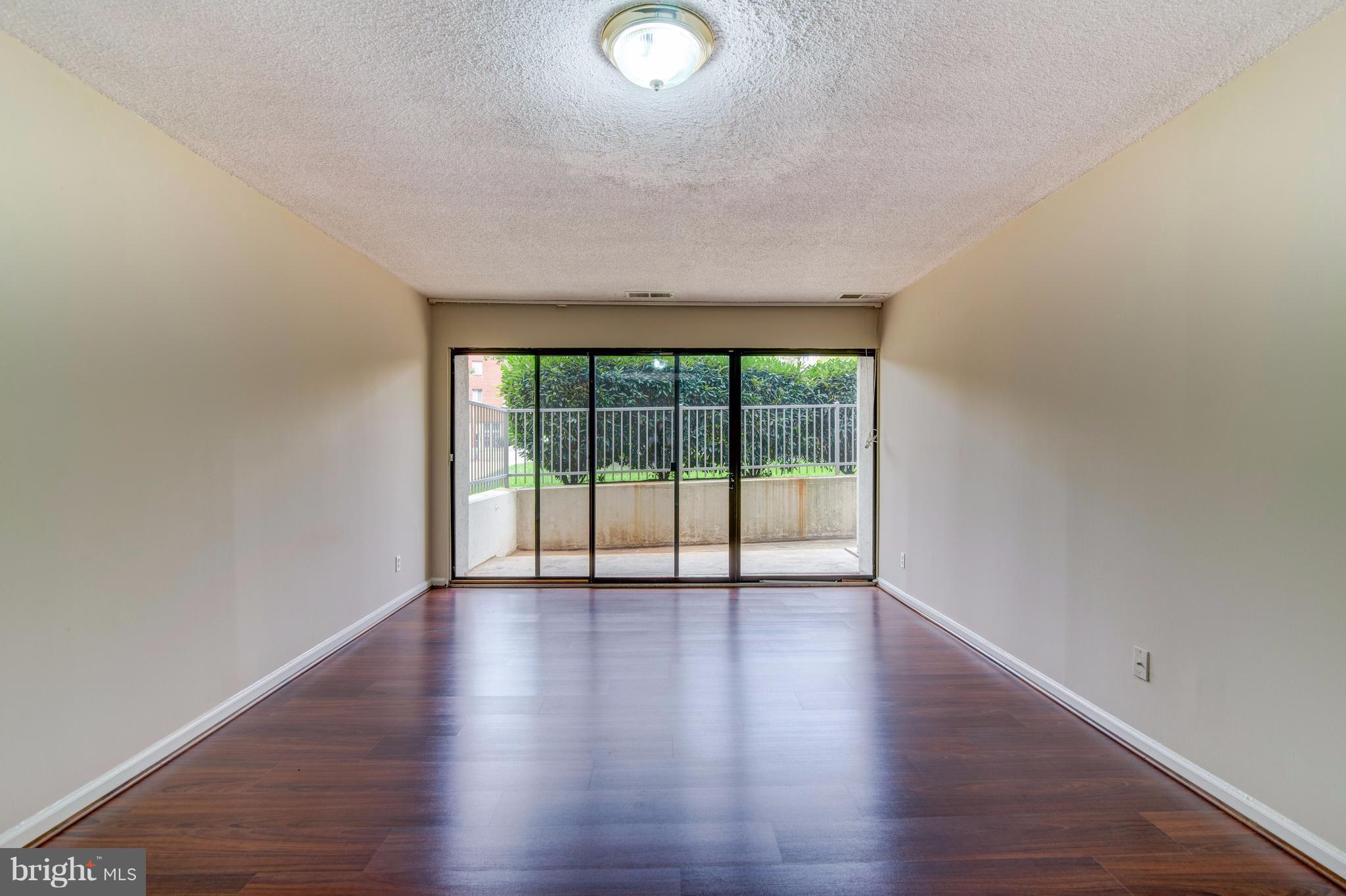 CARLYLE HOUSE - Residential