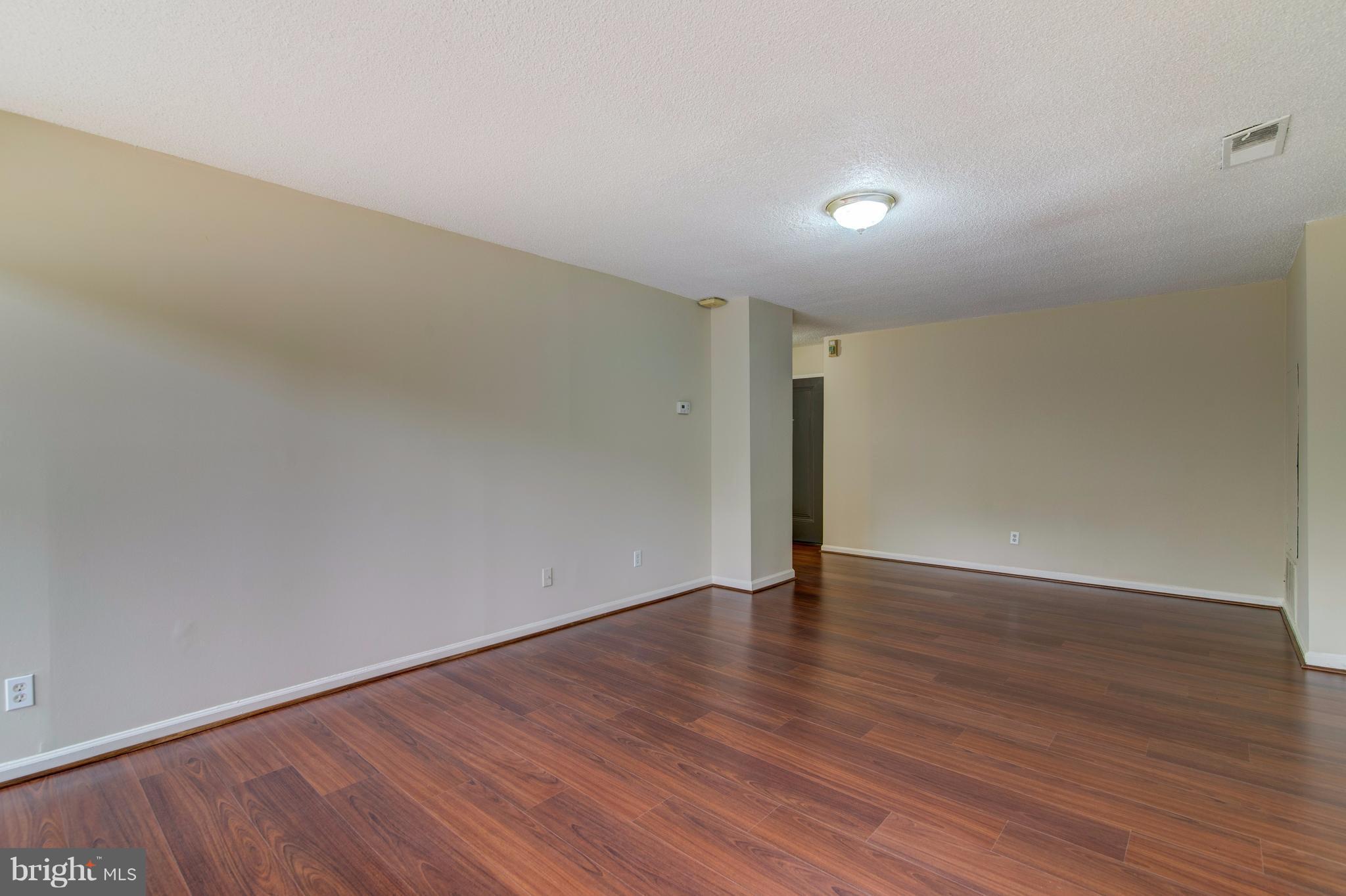 CARLYLE HOUSE - Residential