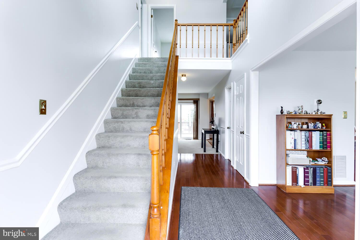 CRESTBROOK - Residential