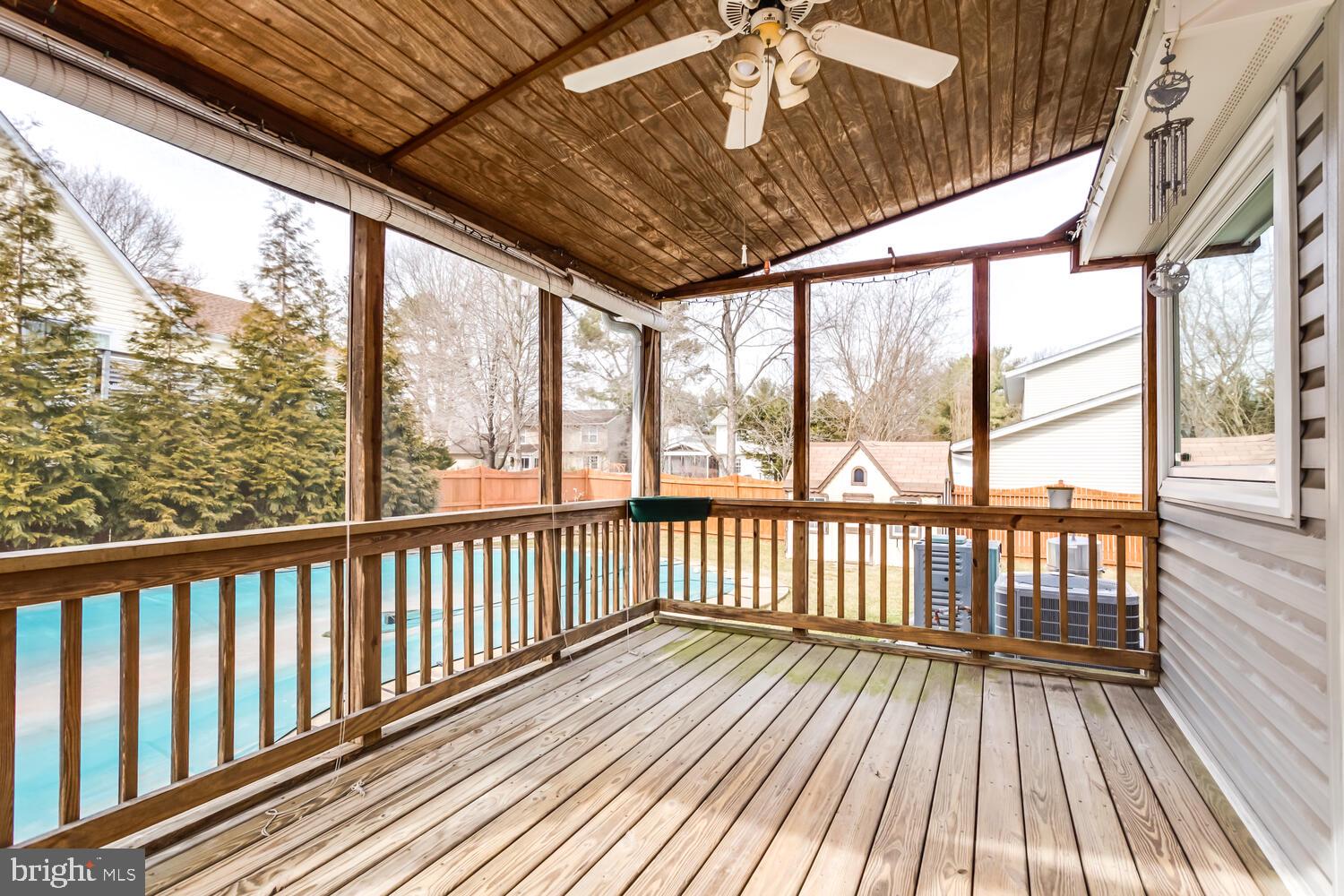 CRESTBROOK - Residential