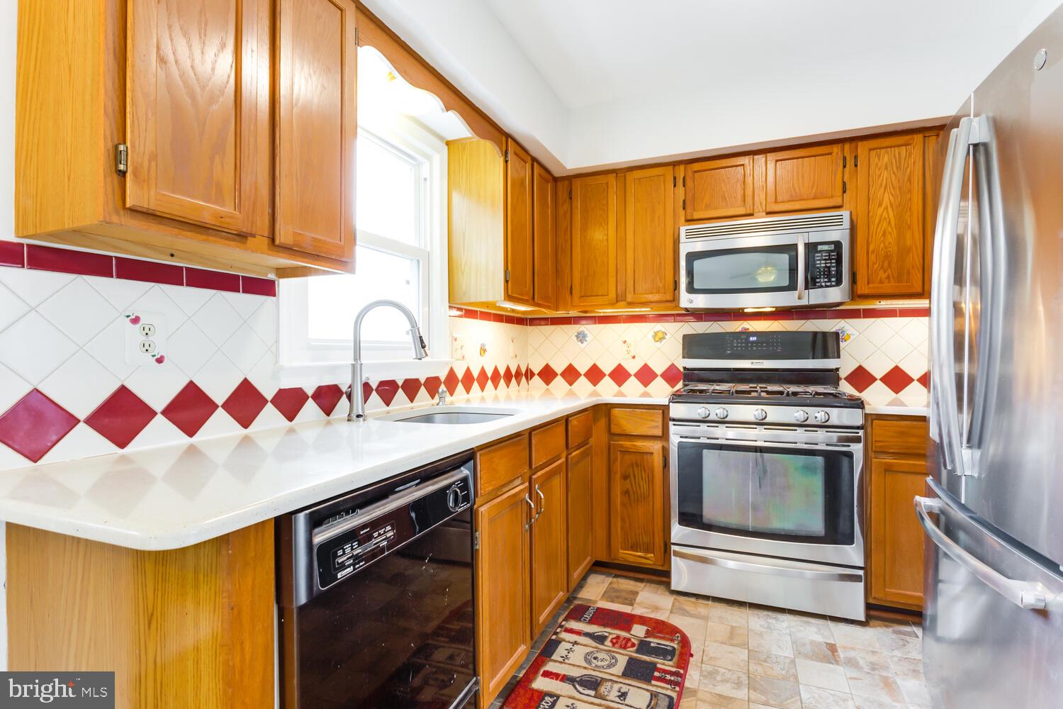 CRESTBROOK - Residential