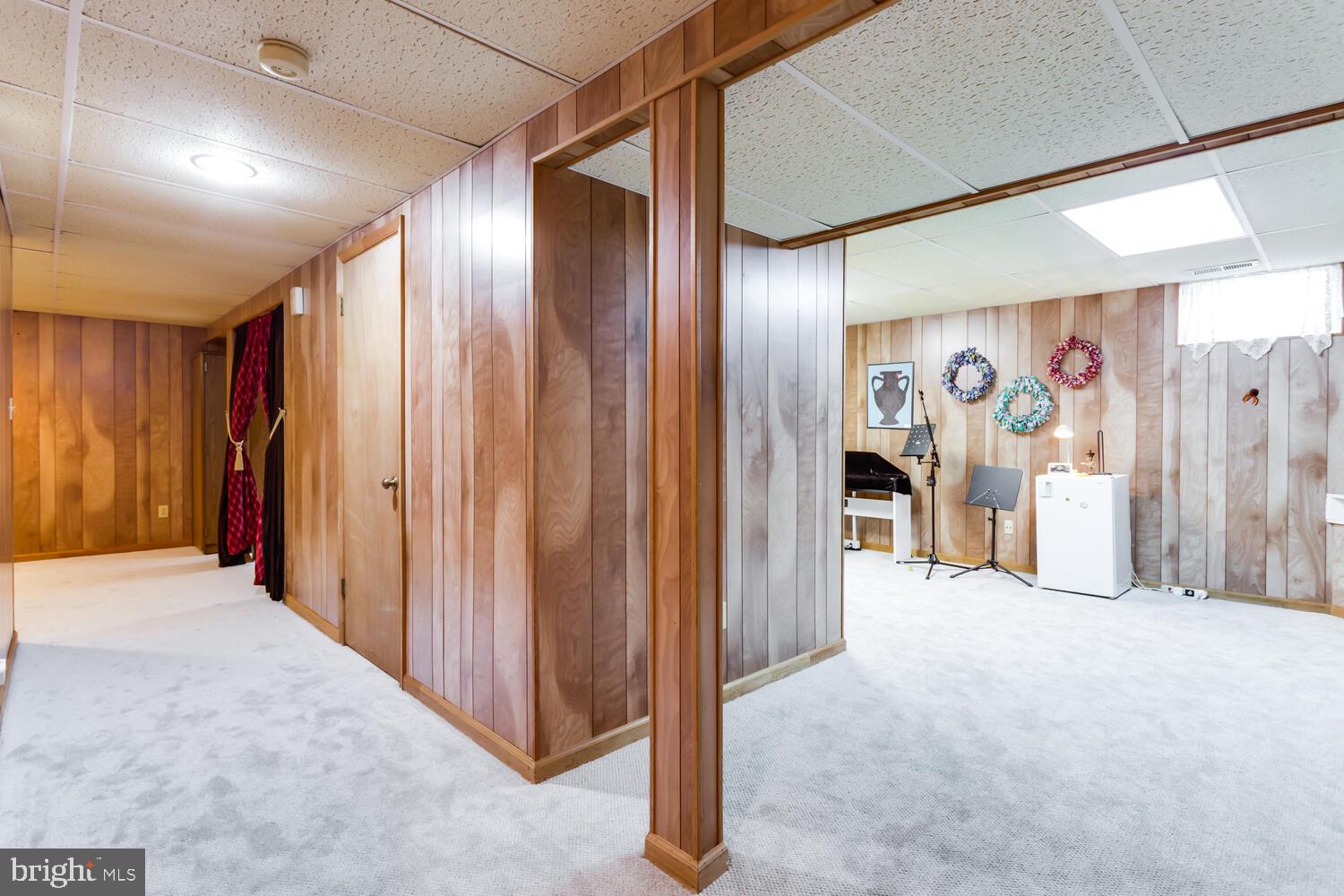 CRESTBROOK - Residential