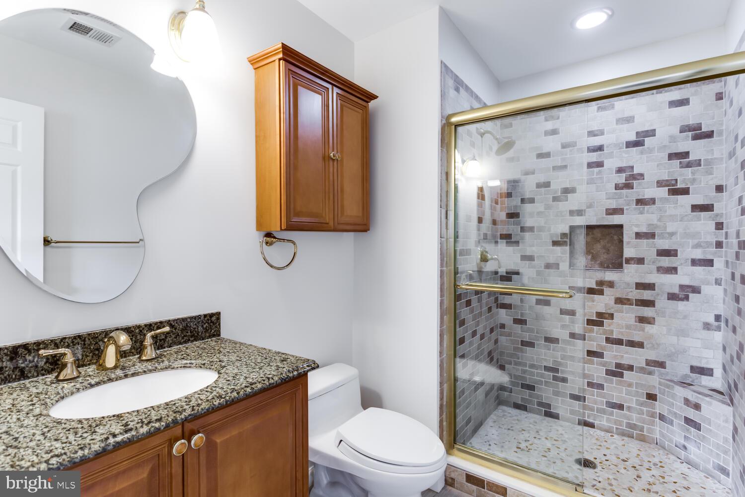 CRESTBROOK - Residential