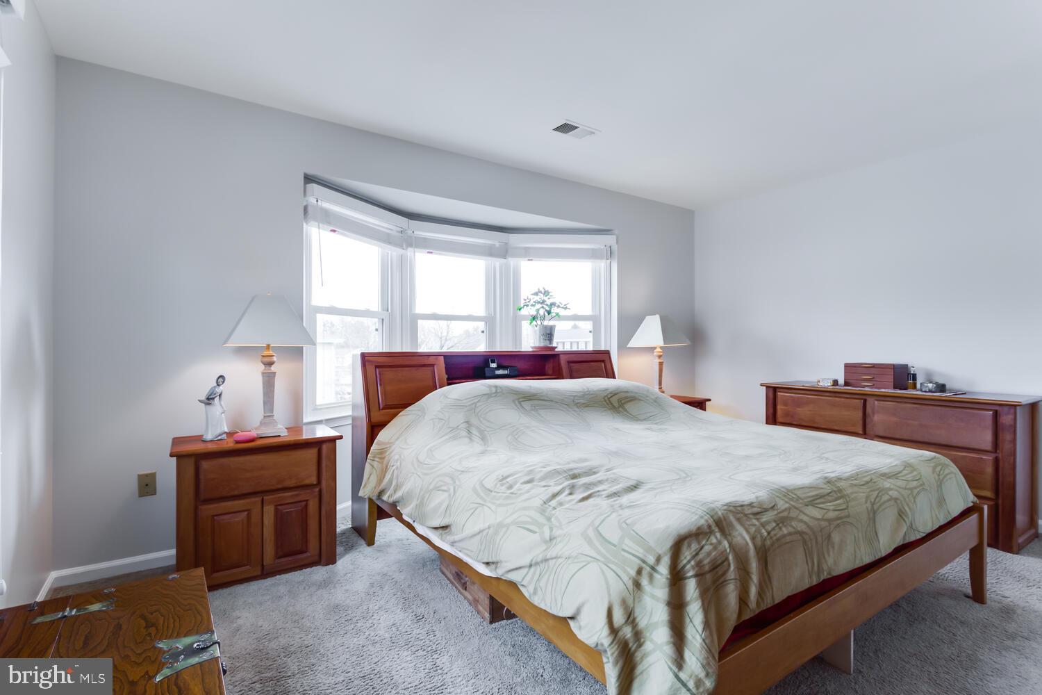 CRESTBROOK - Residential