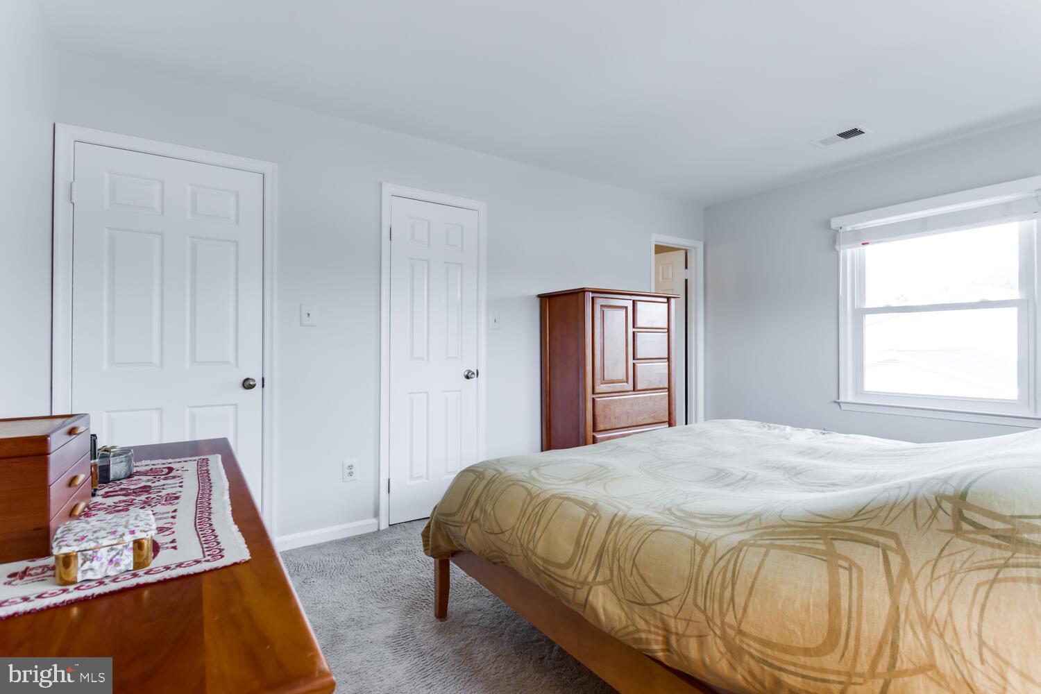 CRESTBROOK - Residential