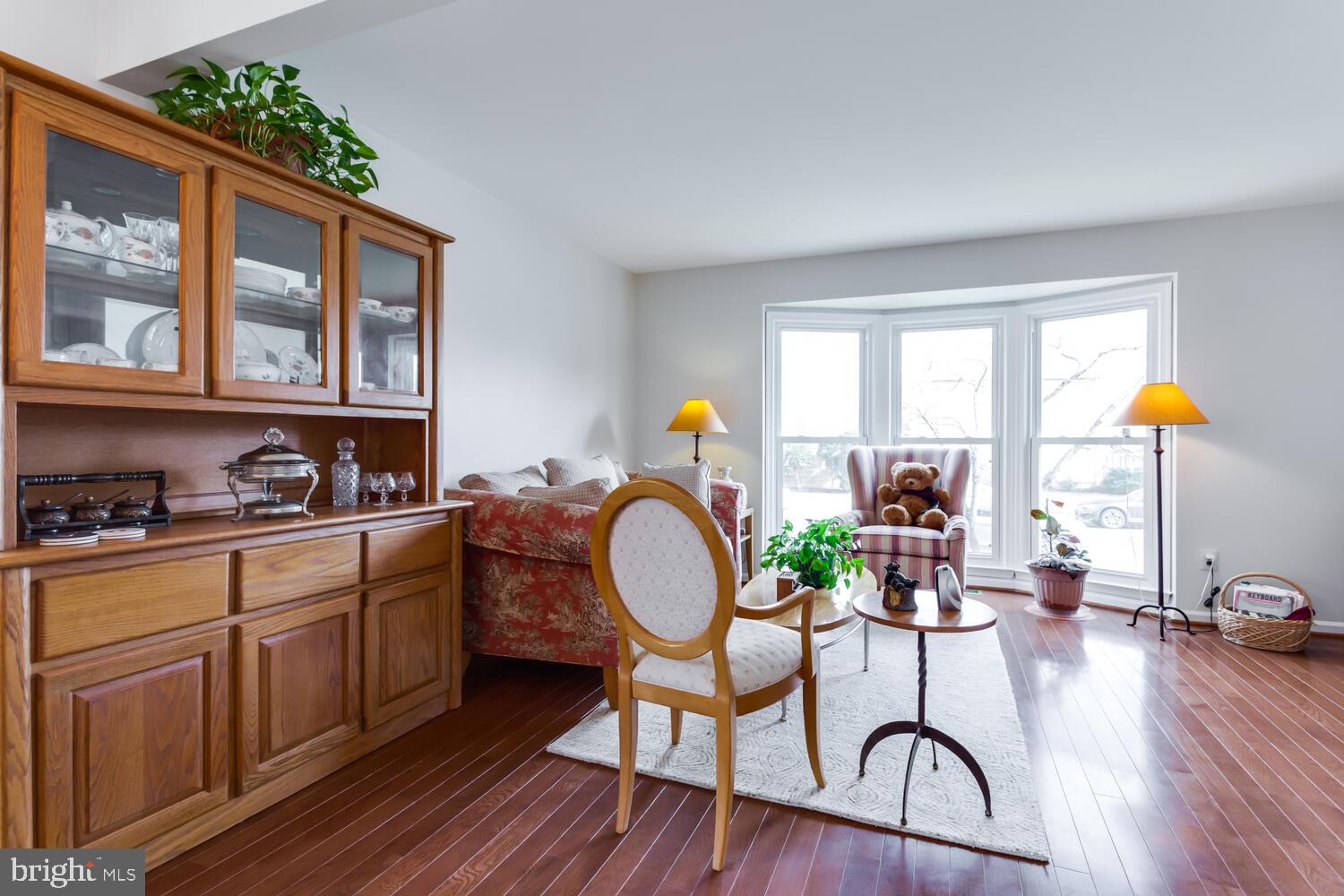 CRESTBROOK - Residential