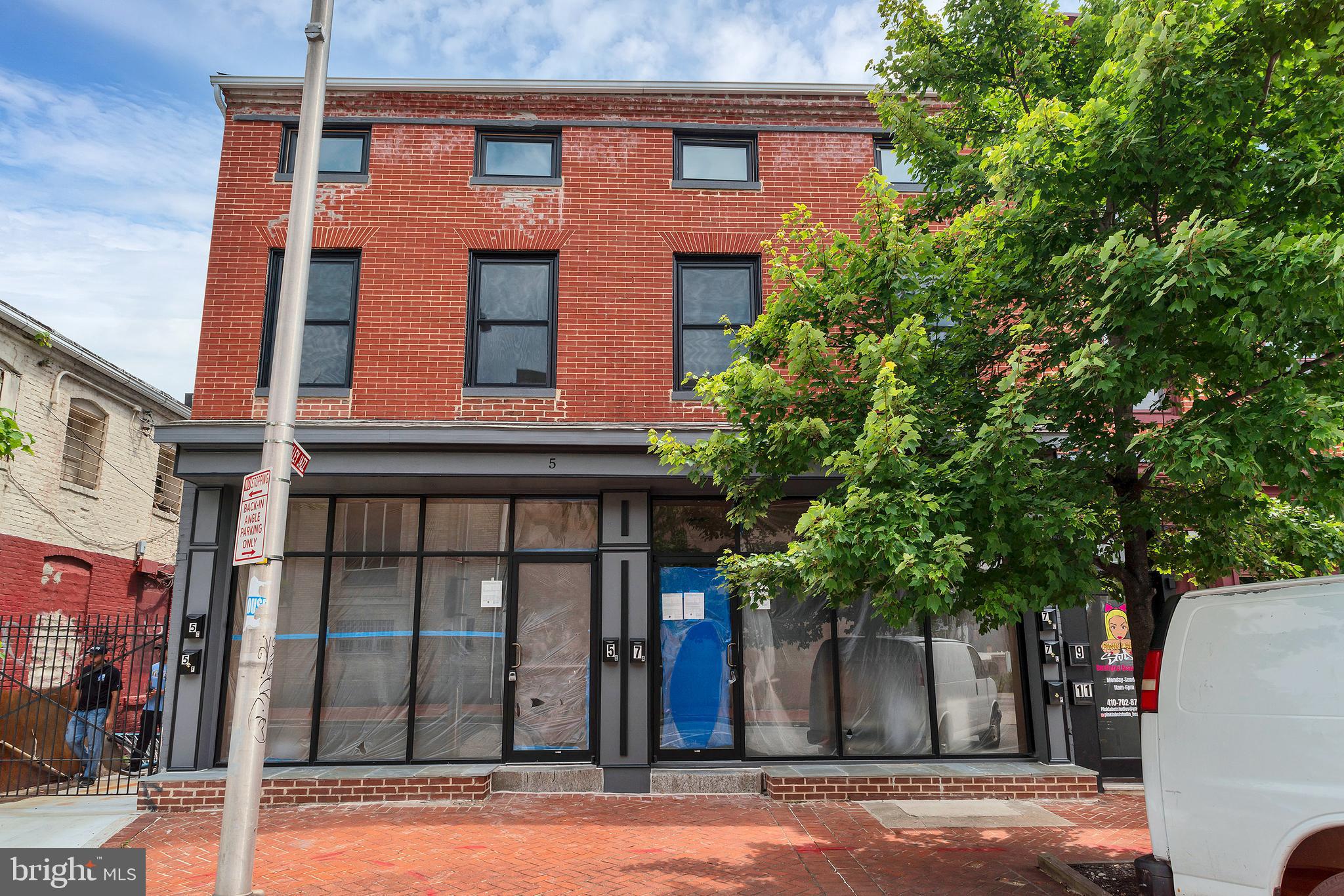 5-7 S CARROLLTON AVE