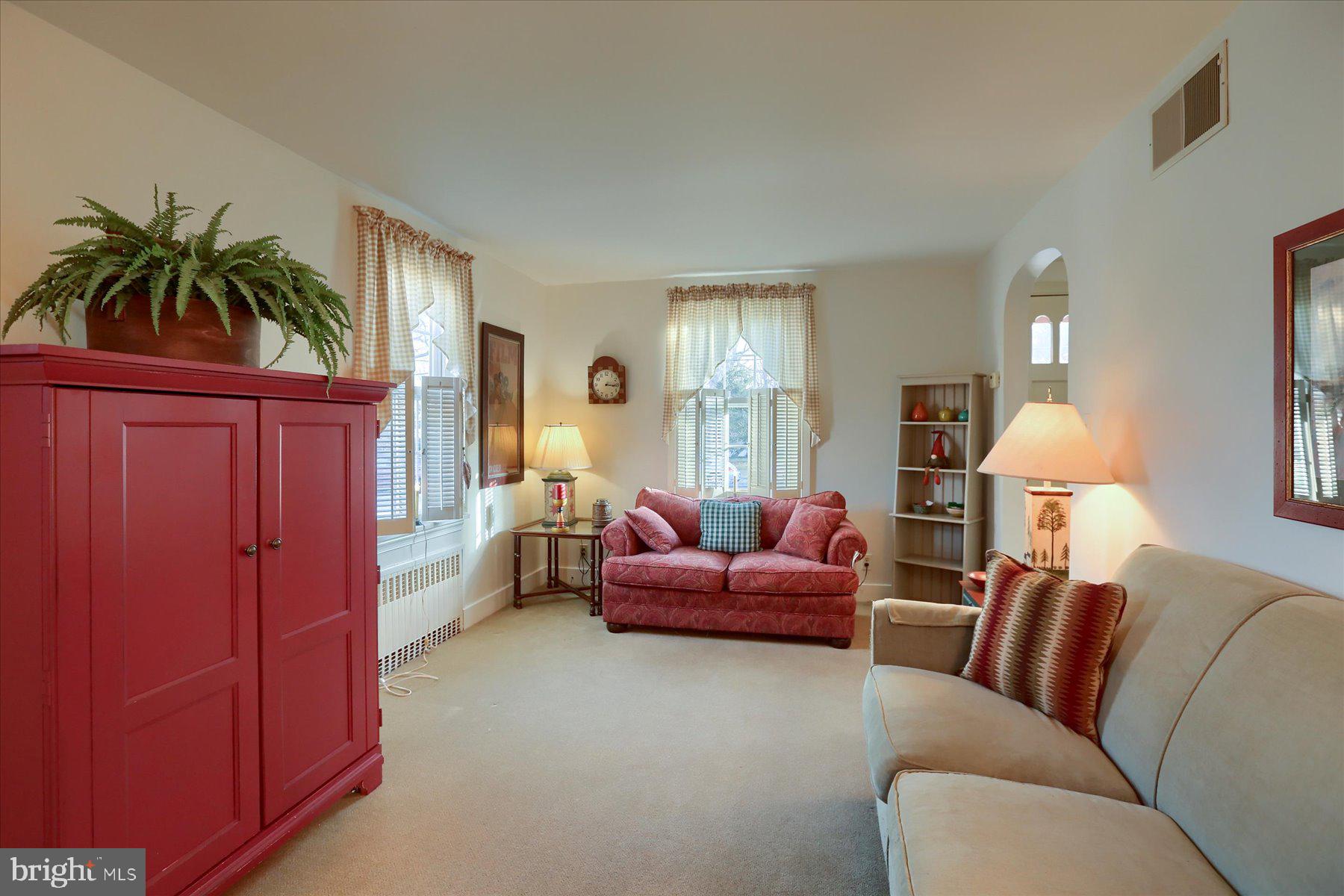 LINCOLN AVE AREA - Residential
